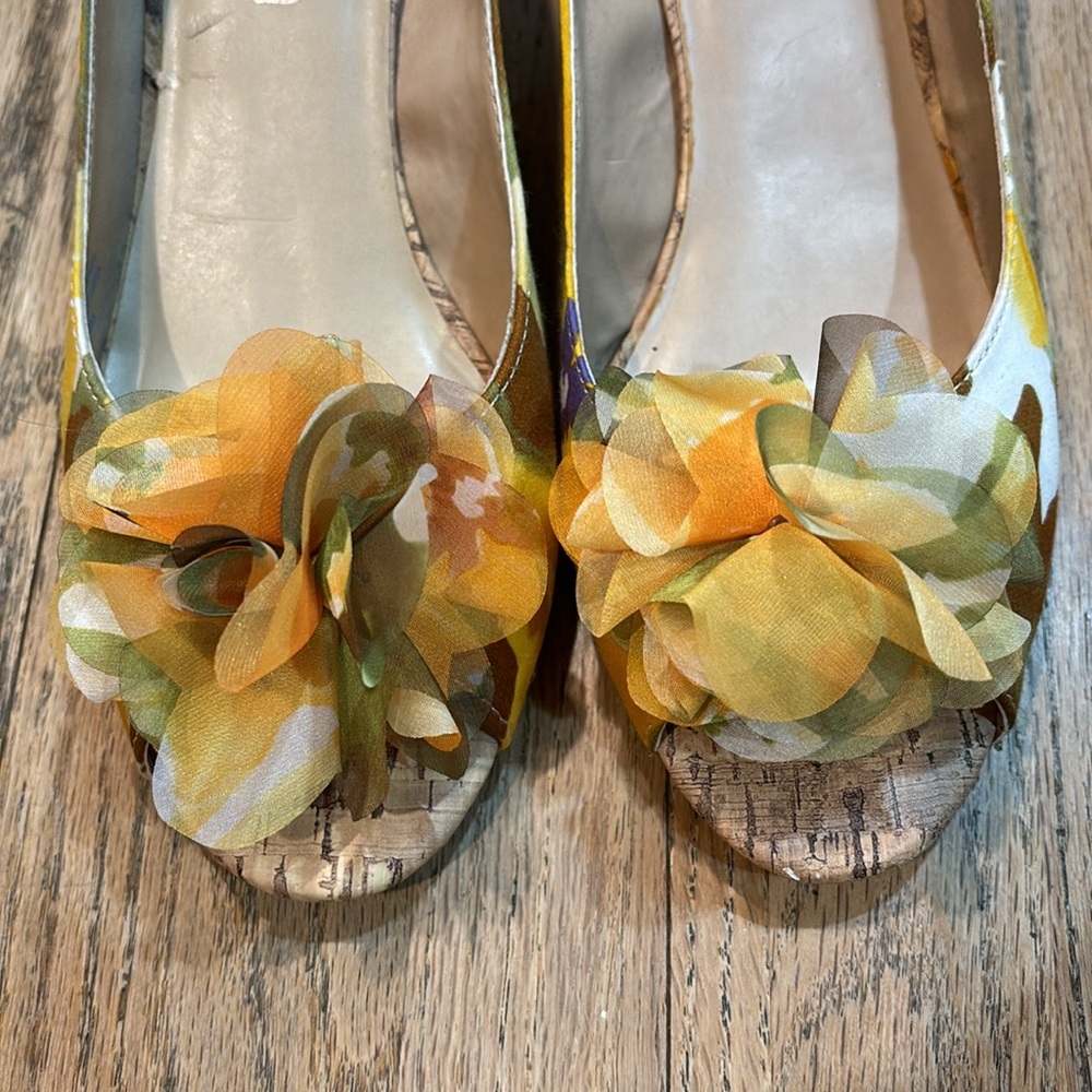 Unisa Yellow Spring Floral Wedge Size 8m - Picture 9 of 13